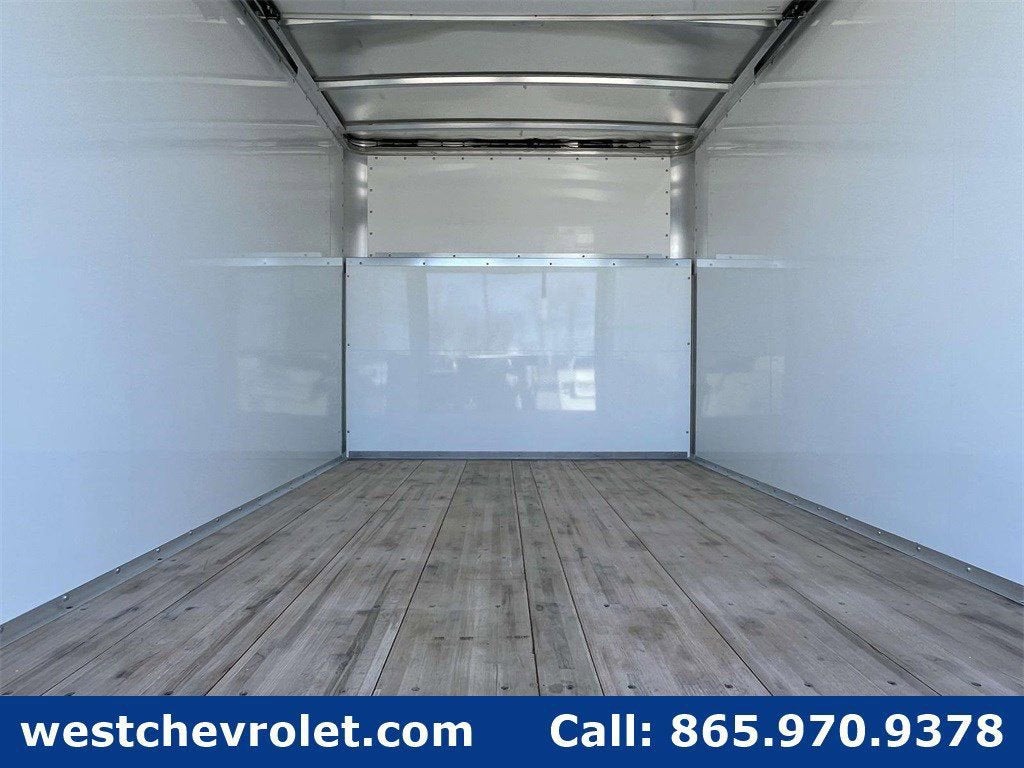 2024 Chevrolet Express Cutaway 3500 1WT