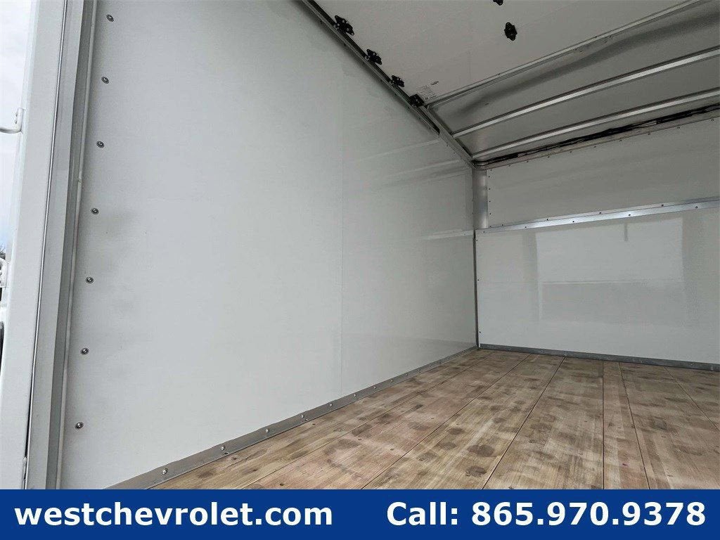 2024 Chevrolet Express Cutaway 3500 1WT