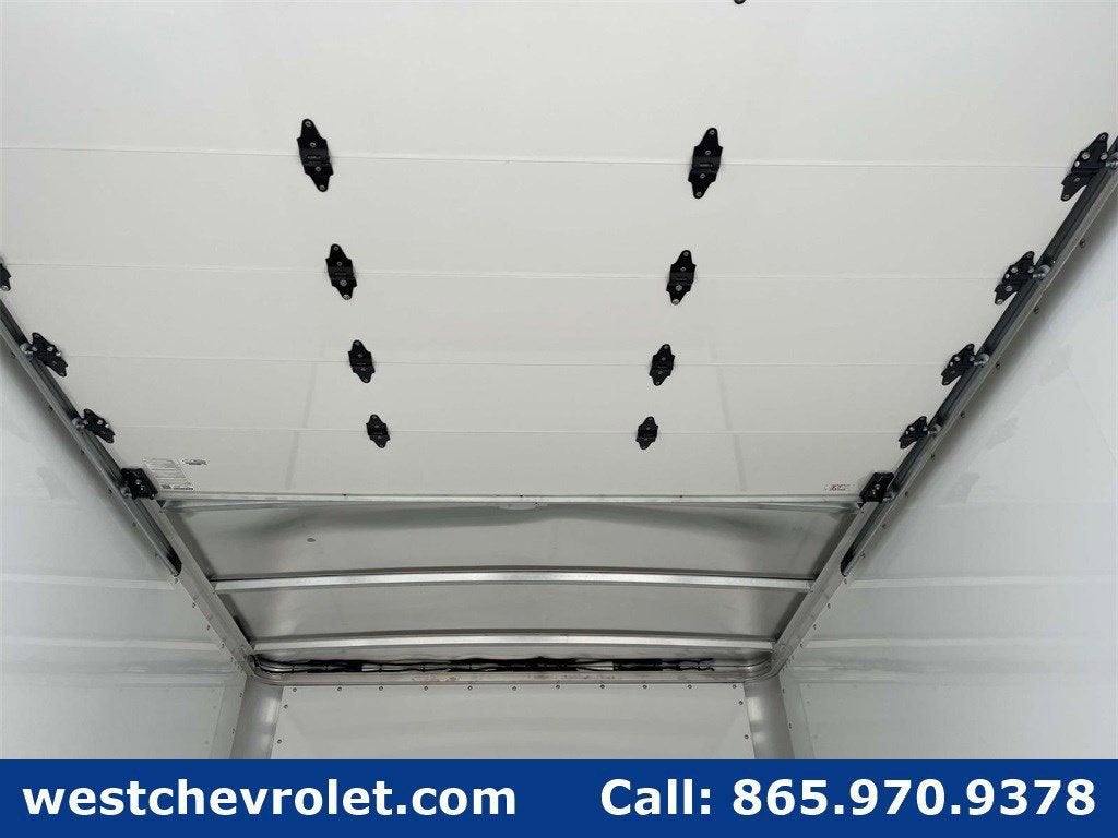 2024 Chevrolet Express Cutaway 3500 1WT