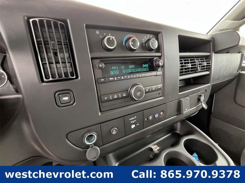 2024 Chevrolet Express Cutaway 3500 1WT