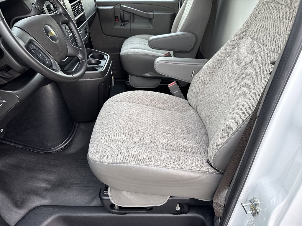 2023 Chevrolet Express Cutaway 3500 1WT