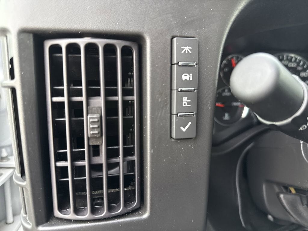 2023 Chevrolet Express Cutaway 3500 1WT