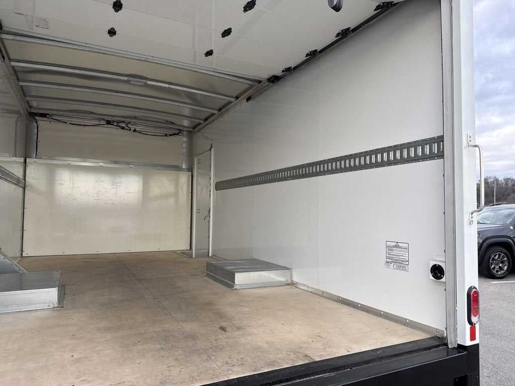 2023 Chevrolet Express Cutaway 3500 1WT