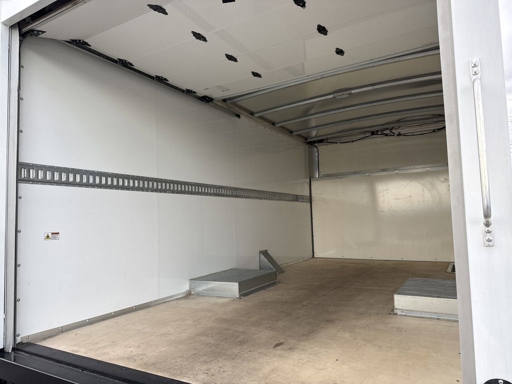 2023 Chevrolet Express Cutaway 3500 1WT