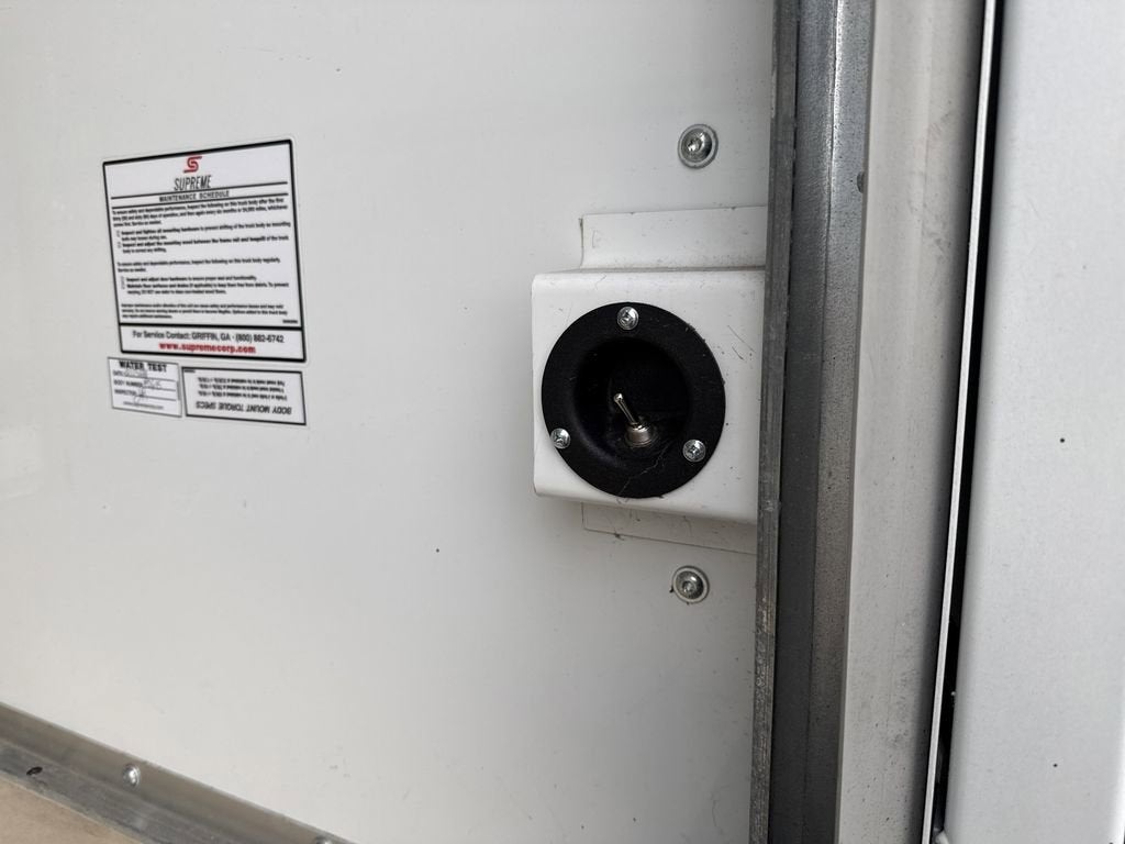 2023 Chevrolet Express Cutaway 3500 1WT