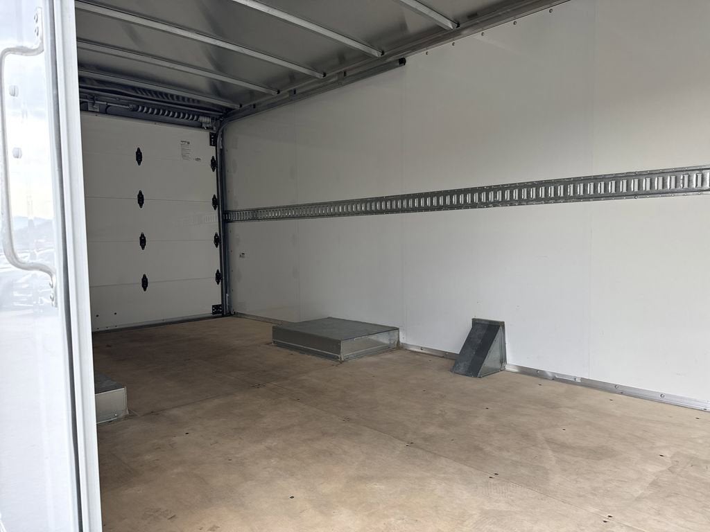 2023 Chevrolet Express Cutaway 3500 1WT