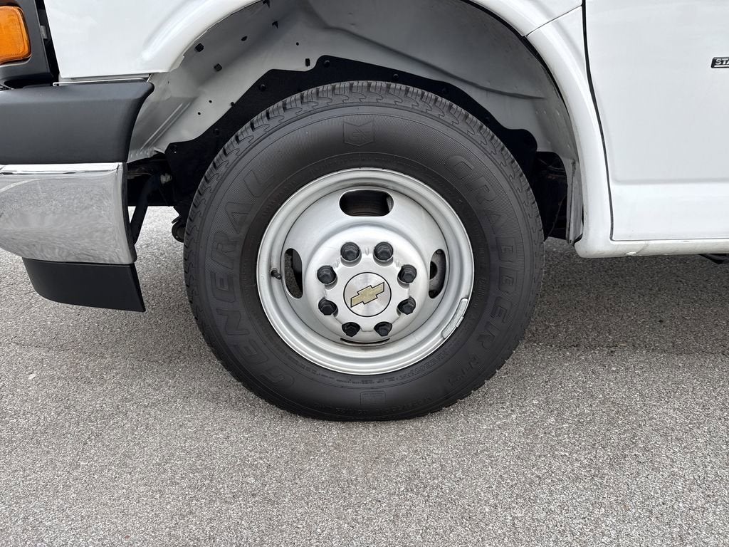 2023 Chevrolet Express Cutaway 3500 1WT