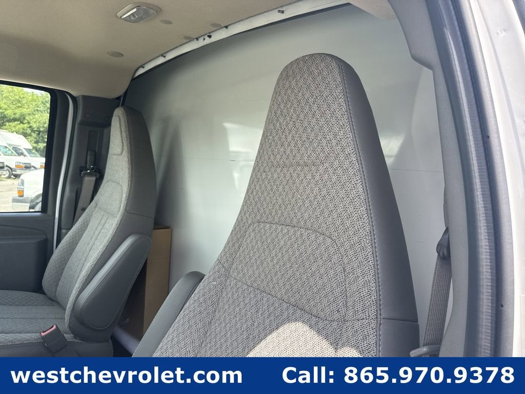 2026 Chevrolet Express Cutaway 4500 2WT