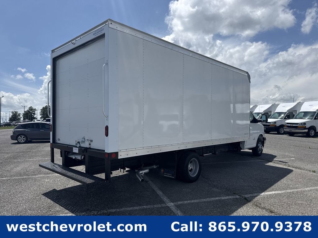 2026 Chevrolet Express Cutaway 4500 2WT