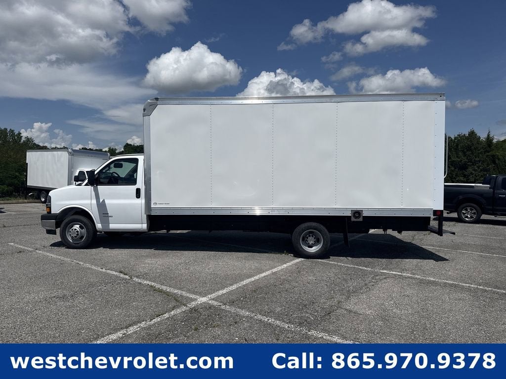 2026 Chevrolet Express Cutaway 4500 2WT