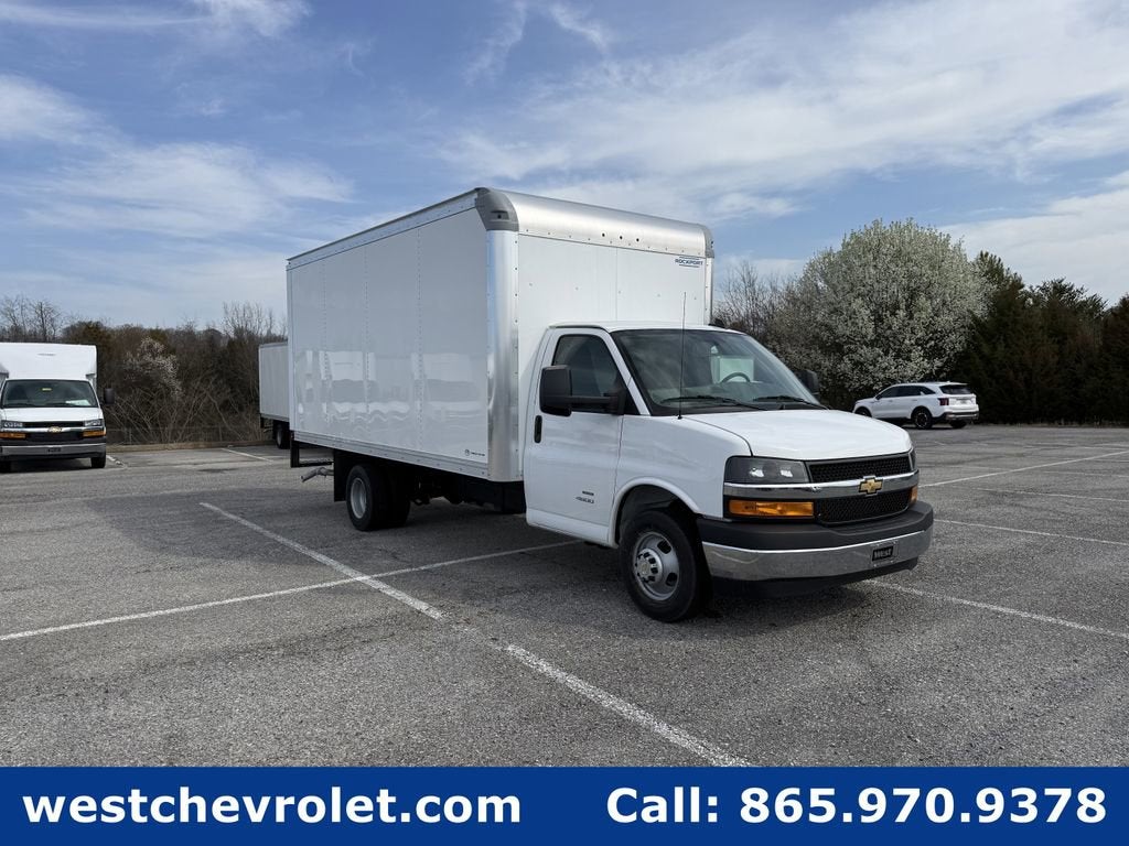 2026 Chevrolet Express Cutaway 4500 2WT