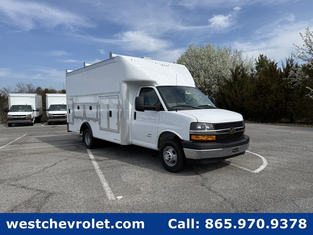 2025 Chevrolet Express Cutaway 4500 2WT