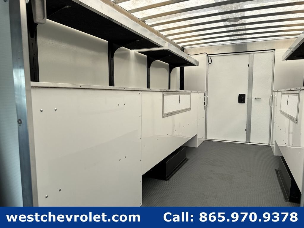 2025 Chevrolet Express Cutaway 4500 2WT