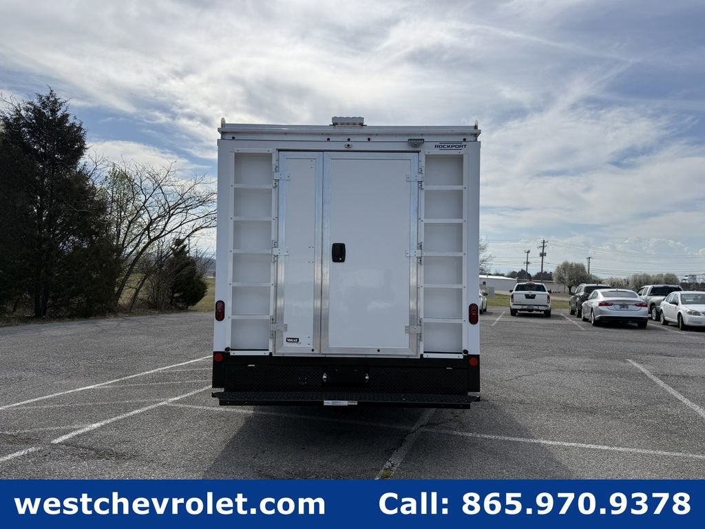 2025 Chevrolet Express Cutaway 4500 2WT