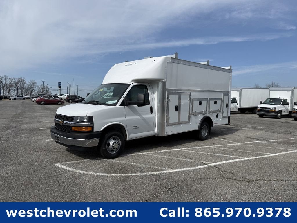 2025 Chevrolet Express Cutaway 4500 2WT