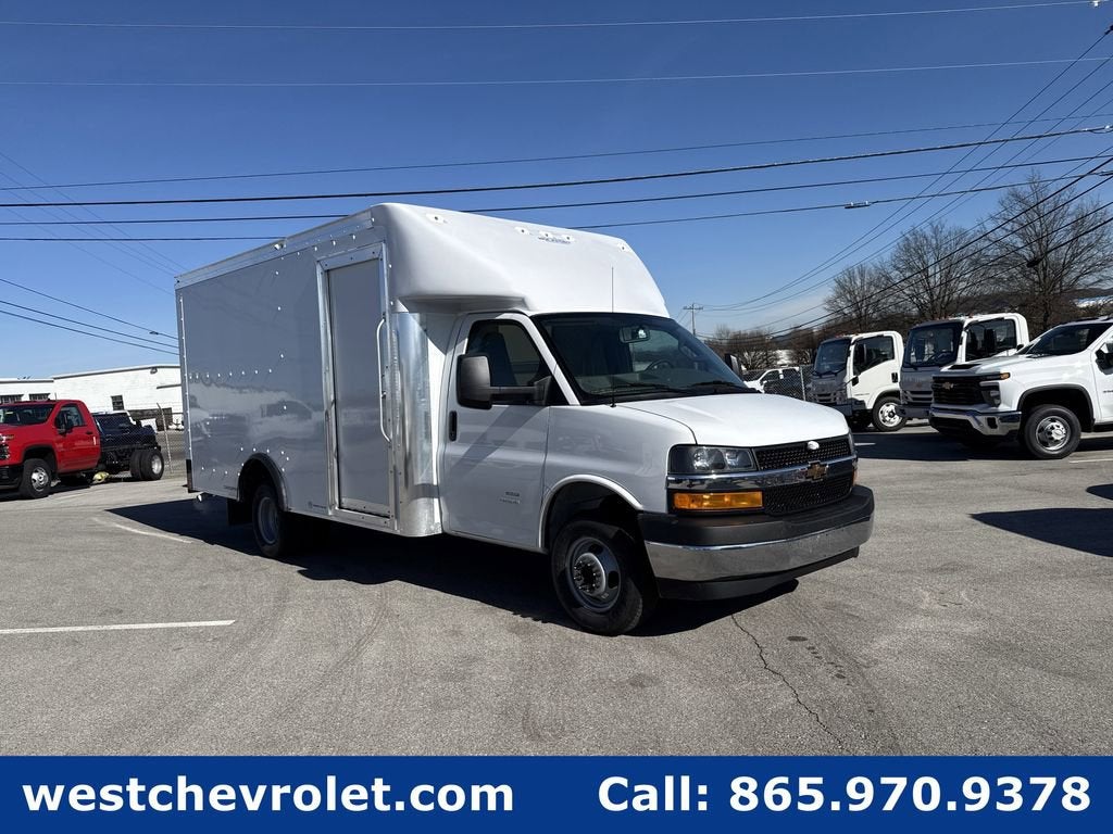 2025 Chevrolet Express Cutaway 4500 2WT