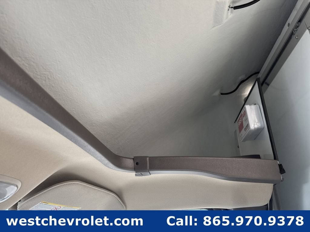 2025 Chevrolet Express Cutaway 4500 2WT