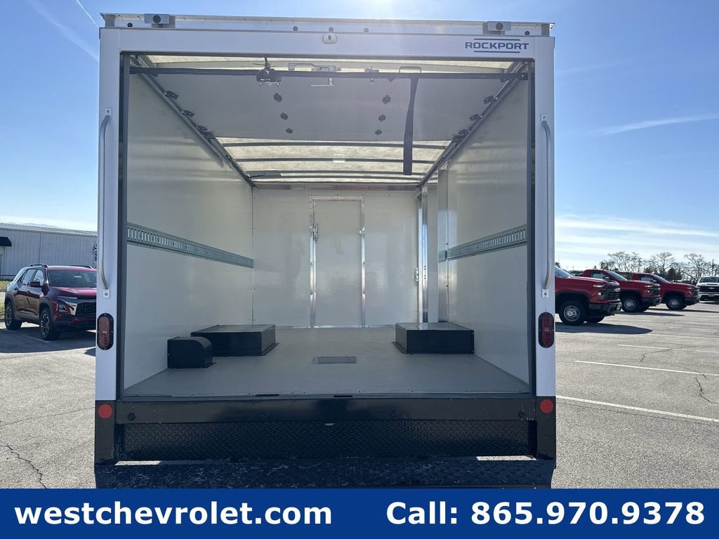 2025 Chevrolet Express Cutaway 4500 2WT