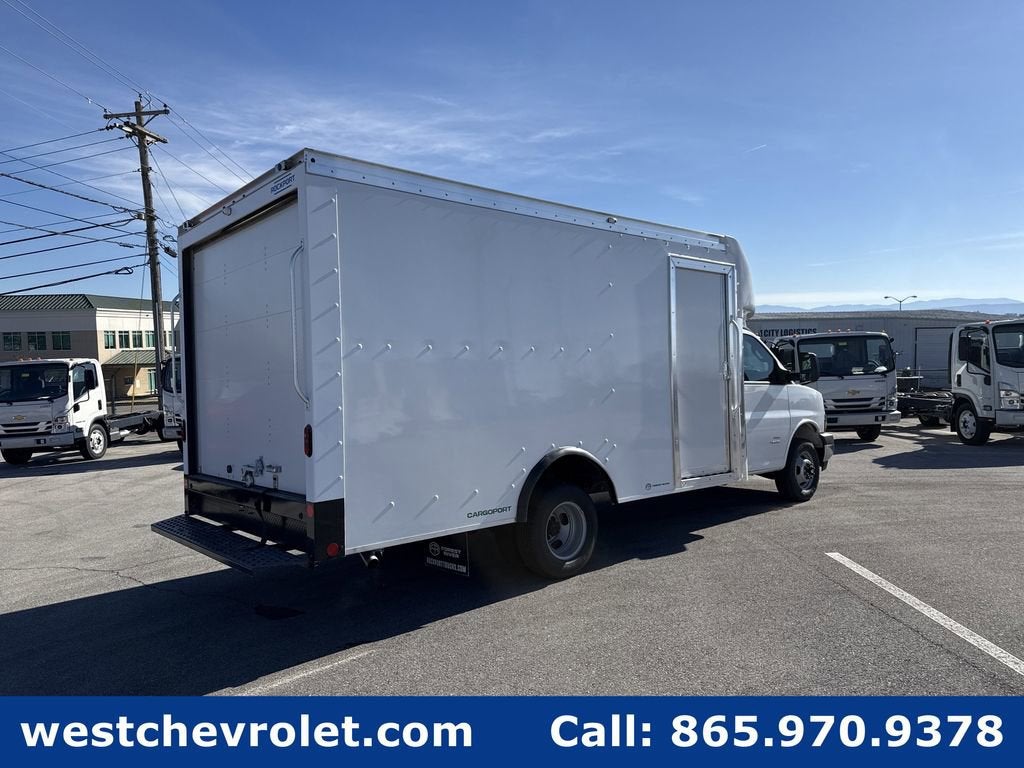 2025 Chevrolet Express Cutaway 4500 2WT