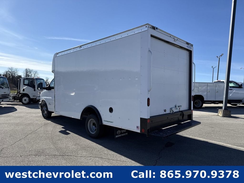 2025 Chevrolet Express Cutaway 4500 2WT
