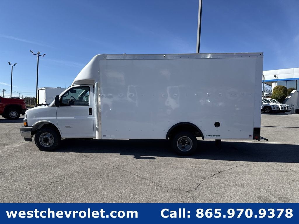 2025 Chevrolet Express Cutaway 4500 2WT