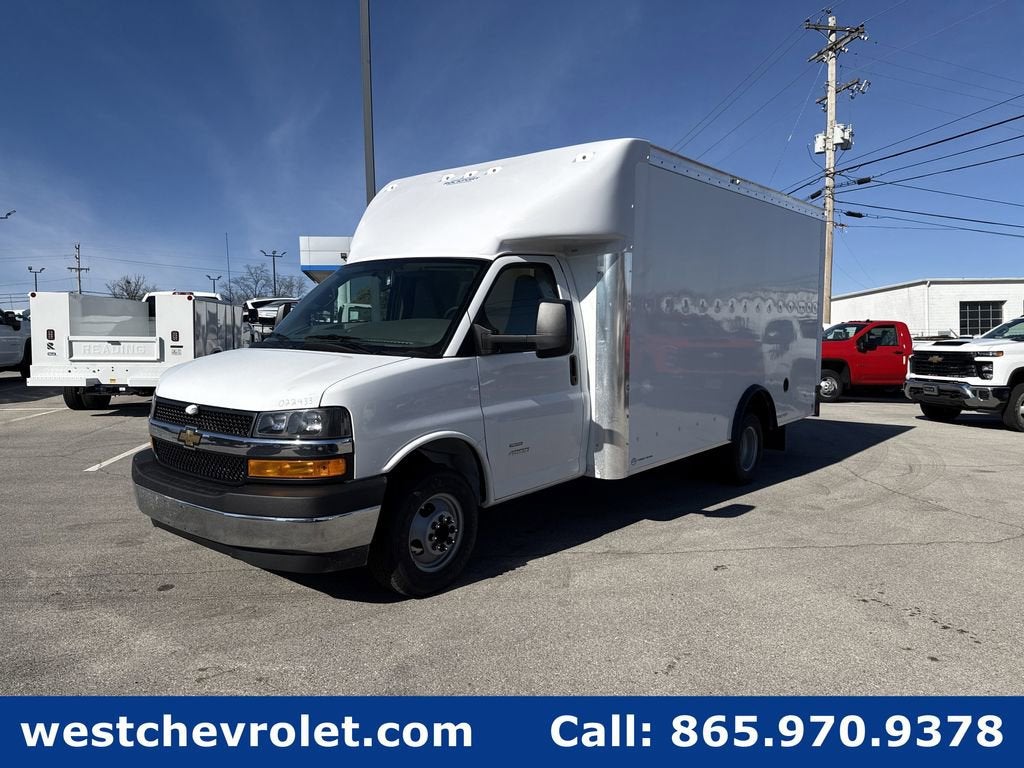 2025 Chevrolet Express Cutaway 4500 2WT