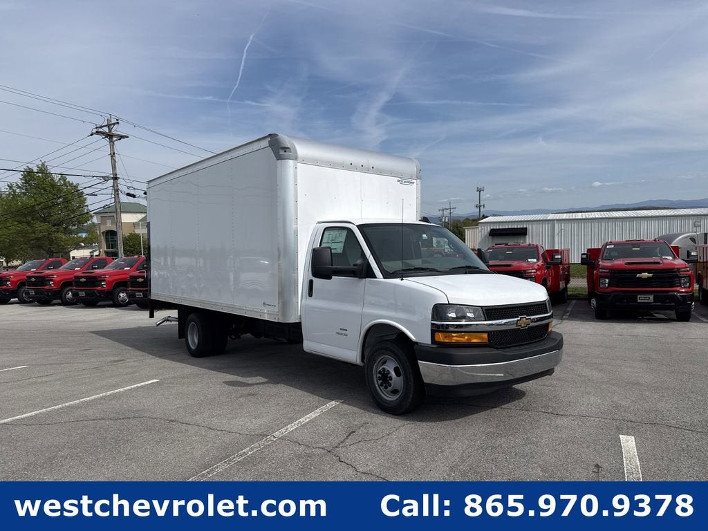 2026 Chevrolet Express Cutaway 4500 2WT