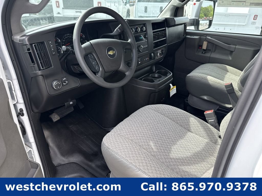 2026 Chevrolet Express Cutaway 4500 2WT