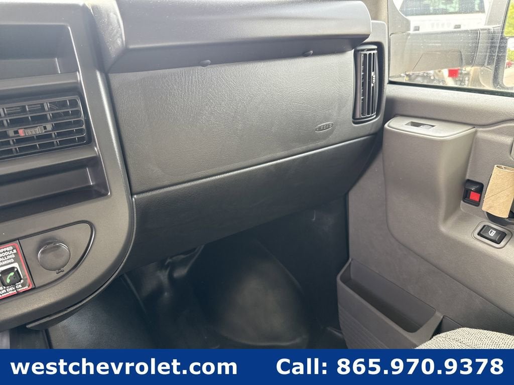 2026 Chevrolet Express Cutaway 4500 2WT