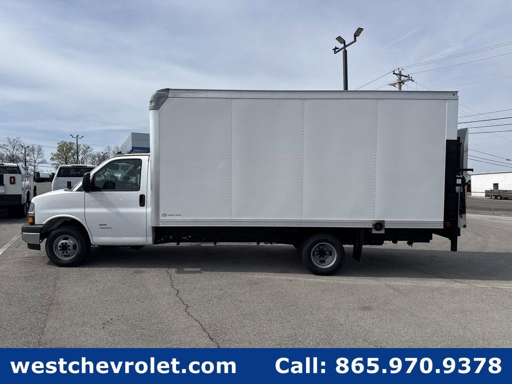 2026 Chevrolet Express Cutaway 4500 2WT