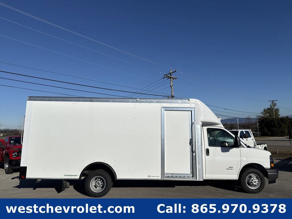 2025 Chevrolet Express Cutaway 4500 2WT