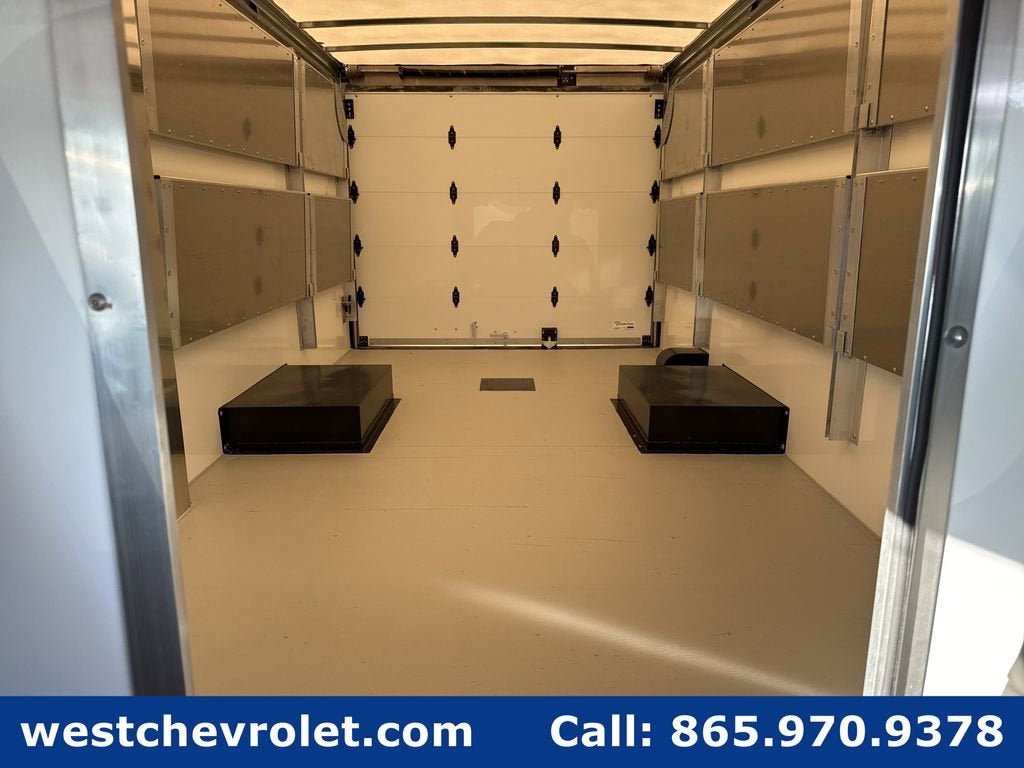 2025 Chevrolet Express Cutaway 4500 2WT