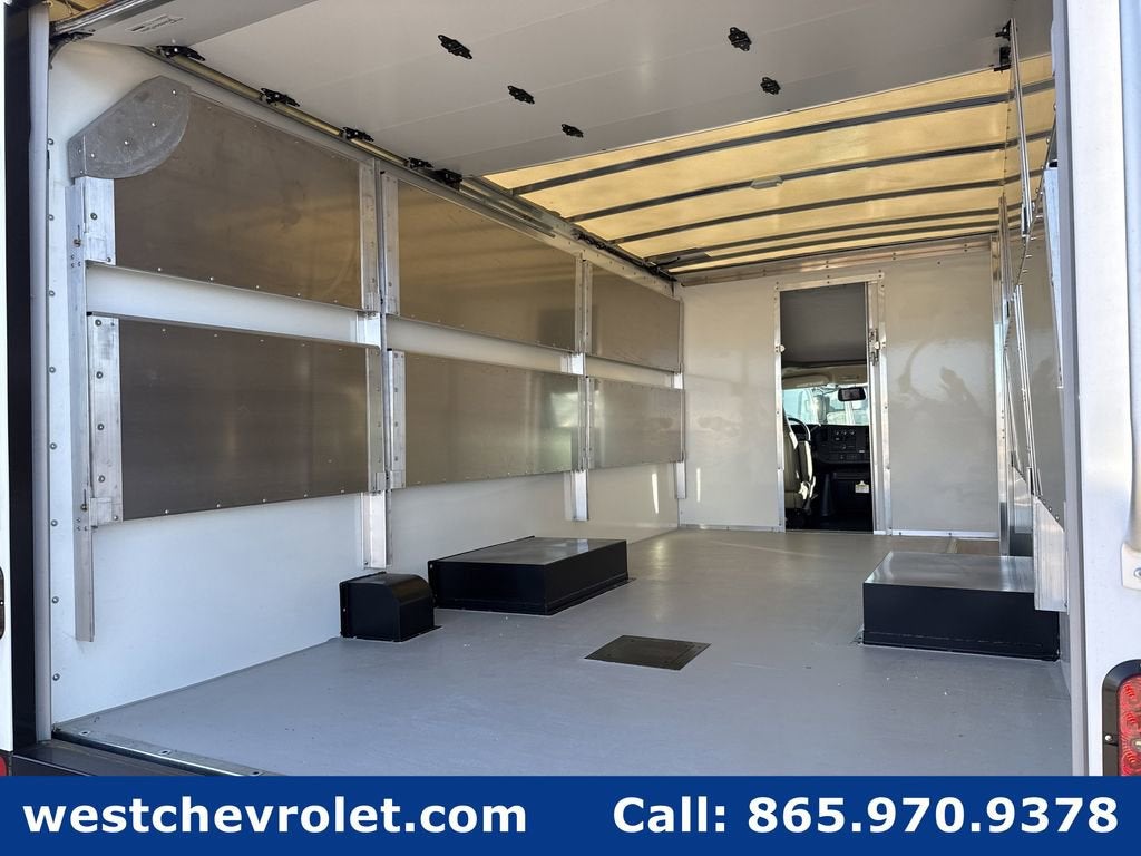 2025 Chevrolet Express Cutaway 4500 2WT