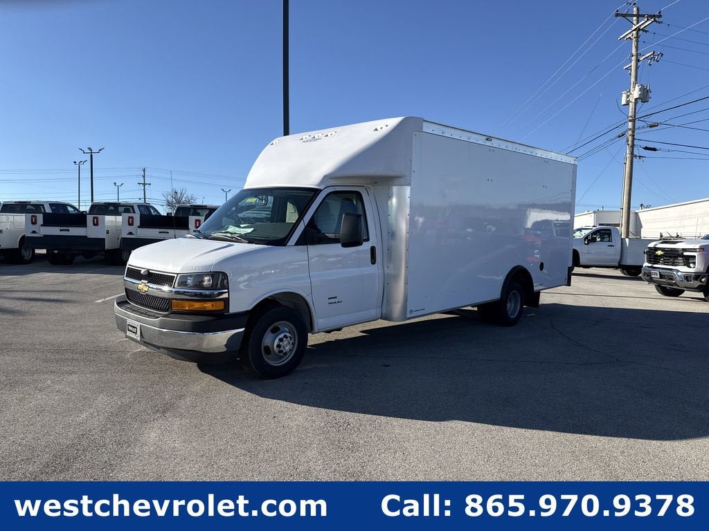 2025 Chevrolet Express Cutaway 4500 2WT
