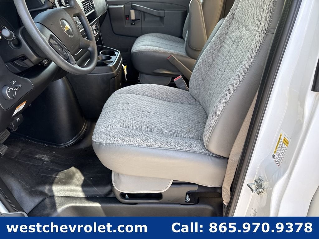 2026 Chevrolet Express Cutaway 4500 2WT