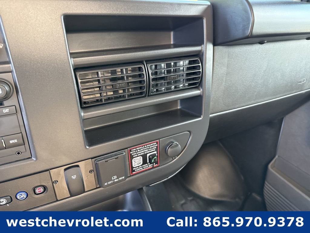2026 Chevrolet Express Cutaway 4500 2WT