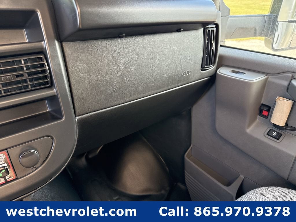 2026 Chevrolet Express Cutaway 4500 2WT