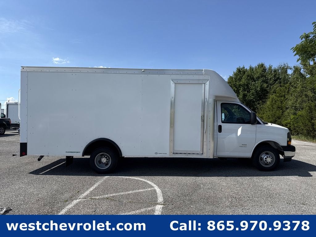 2026 Chevrolet Express Cutaway 4500 2WT