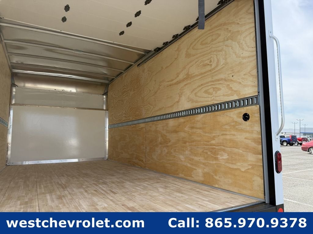 2026 Chevrolet Express Cutaway 4500 2WT