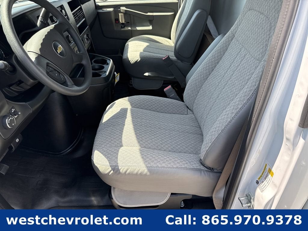 2026 Chevrolet Express Cutaway 4500 2WT