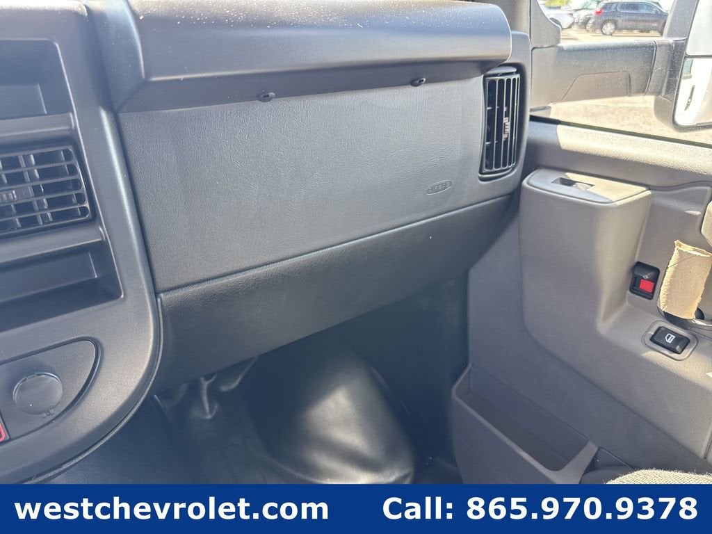 2026 Chevrolet Express Cutaway 4500 2WT