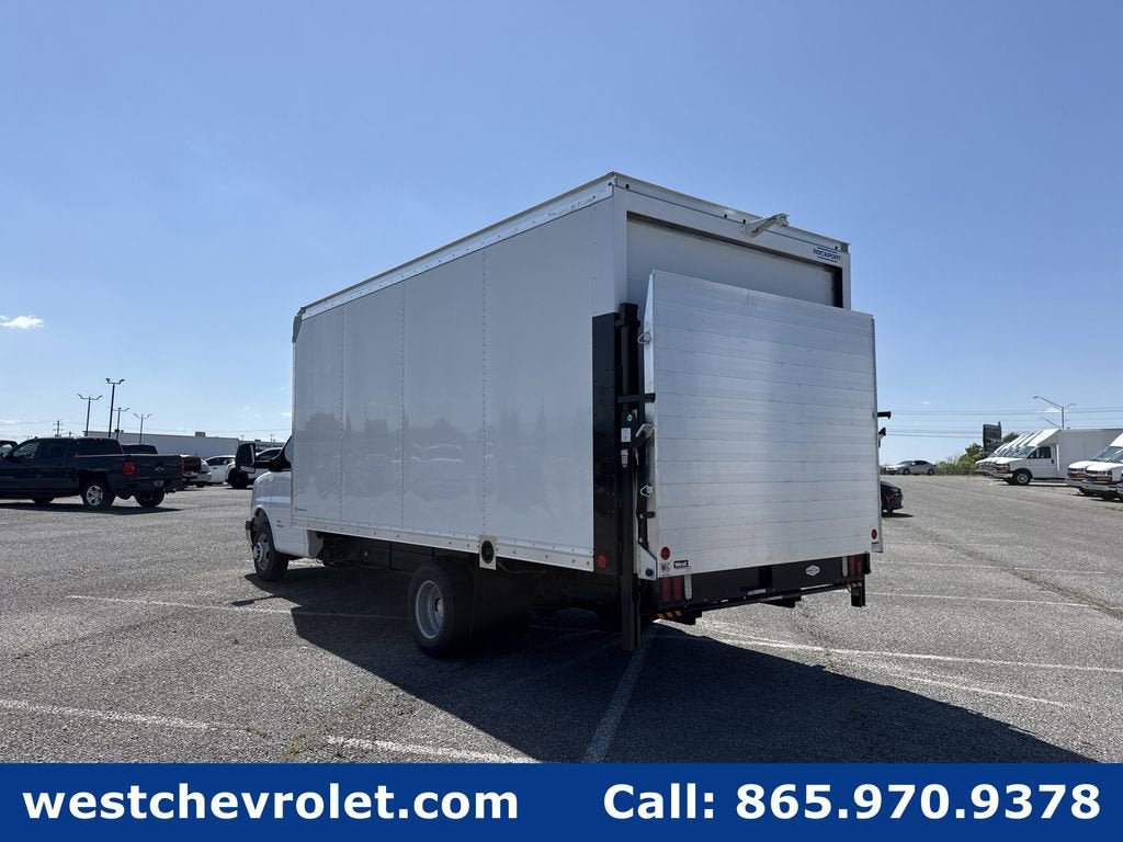 2026 Chevrolet Express Cutaway 4500 2WT