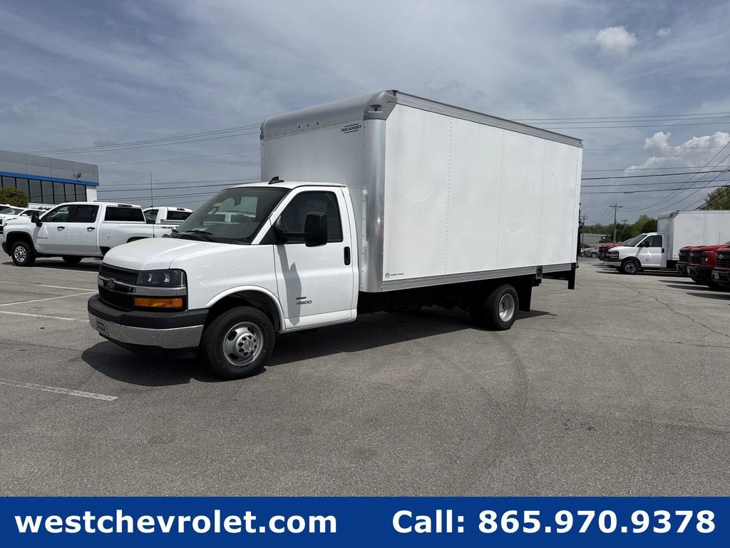 2026 Chevrolet Express Cutaway 4500 2WT
