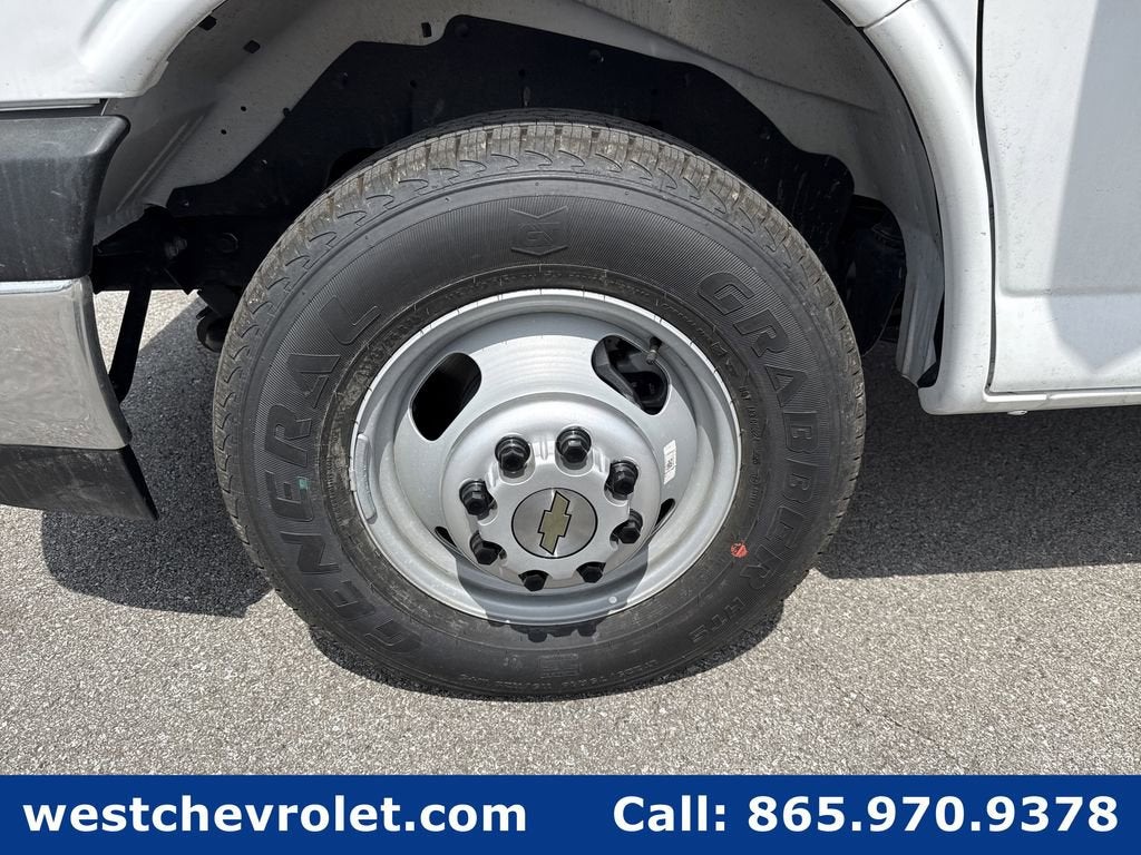 2026 Chevrolet Express Cutaway 4500 2WT