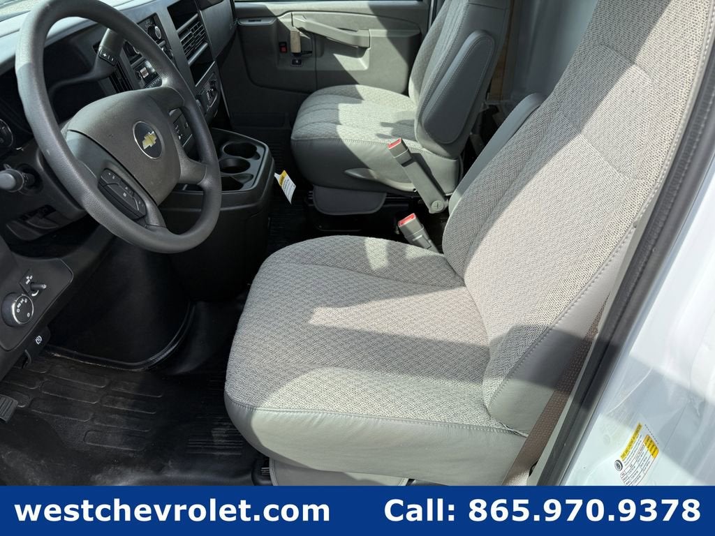 2026 Chevrolet Express Cutaway 4500 2WT