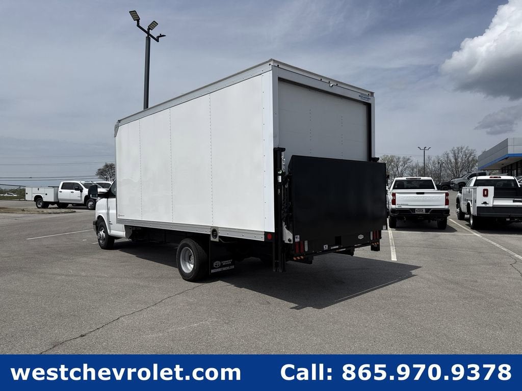 2026 Chevrolet Express Cutaway 4500 2WT