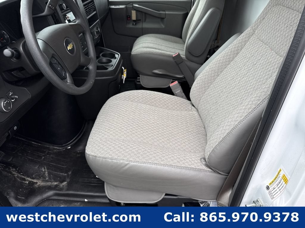 2026 Chevrolet Express Cutaway 4500 2WT