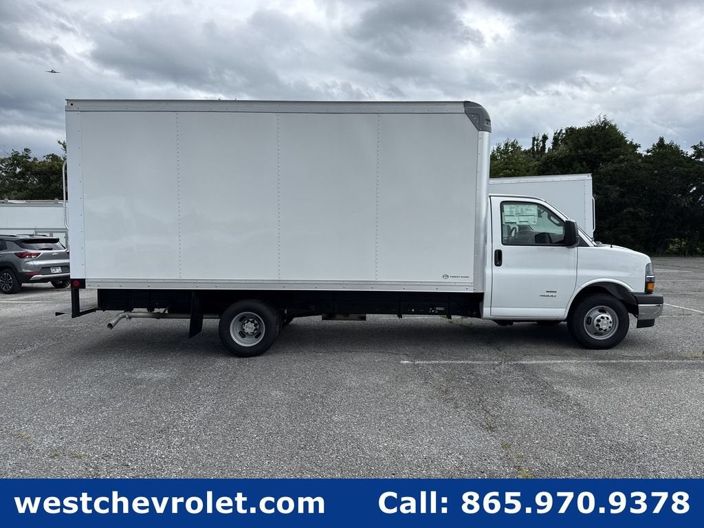 2026 Chevrolet Express Cutaway 4500 2WT
