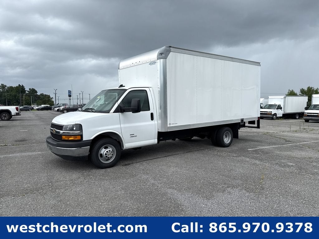 2026 Chevrolet Express Cutaway 4500 2WT