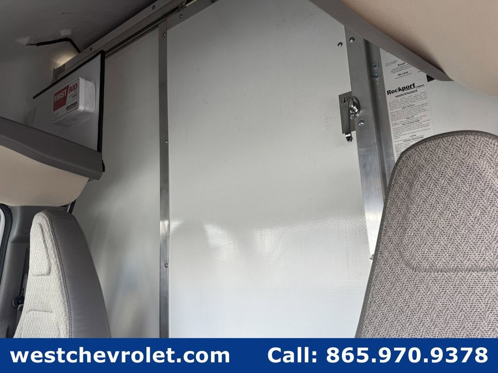 2025 Chevrolet Express Cutaway 4500 2WT